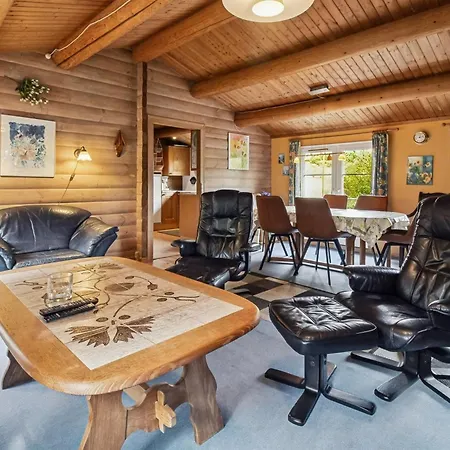 Semesterbostad Thorbergh - 2km From The Sea By Interhome
